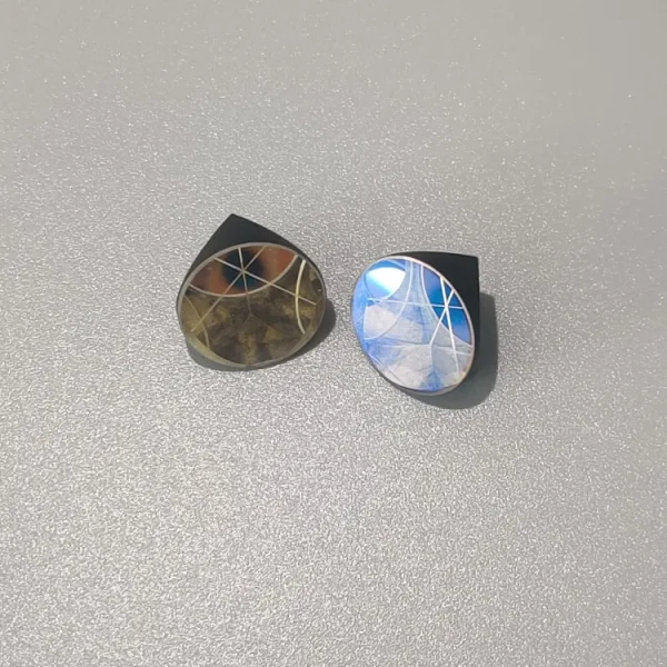 Black Painted Corner Cube Prism for Fundus Imaging System - Image 3