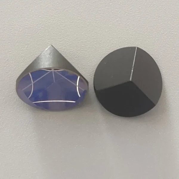 Black Painted Corner Cube Prism for Fundus Imaging System